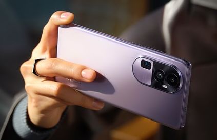 OPPO Reno10 系列造就优雅典范